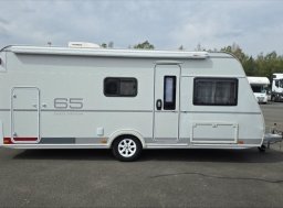 LMC , Style 493K obytný přívěs