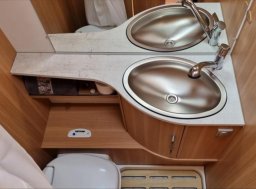 LMC , Style 493K obytný přívěs