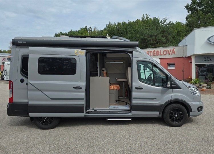 LMC , 2,0 Innovan 590 TDCi obytný automobil
