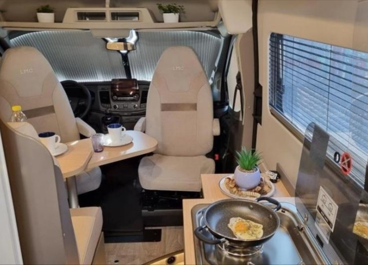 LMC , 2,0 Innovan 590 TDCi obytný automobil