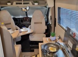 LMC , 2,0 Innovan 590 TDCi obytný automobil