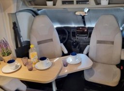 LMC , 2,0 Innovan 590 TDCi obytný automobil