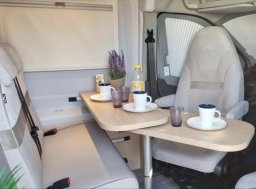 LMC , 2,0 Innovan 590 TDCi obytný automobil