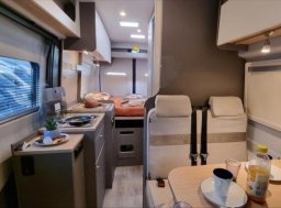 LMC , 2,0 Innovan 590 TDCi obytný automobil