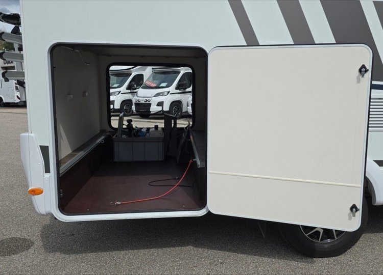 Carado , 2,2 A464 MJT obytný automobil