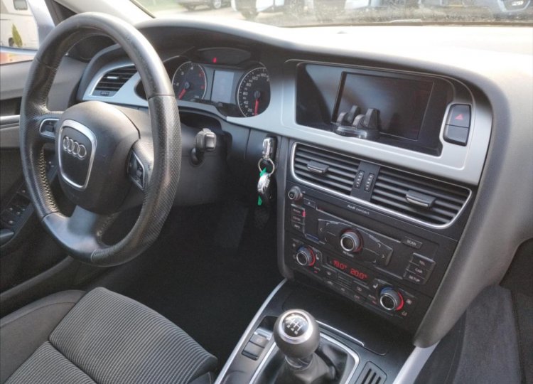 Audi A4, 2,0 TDi