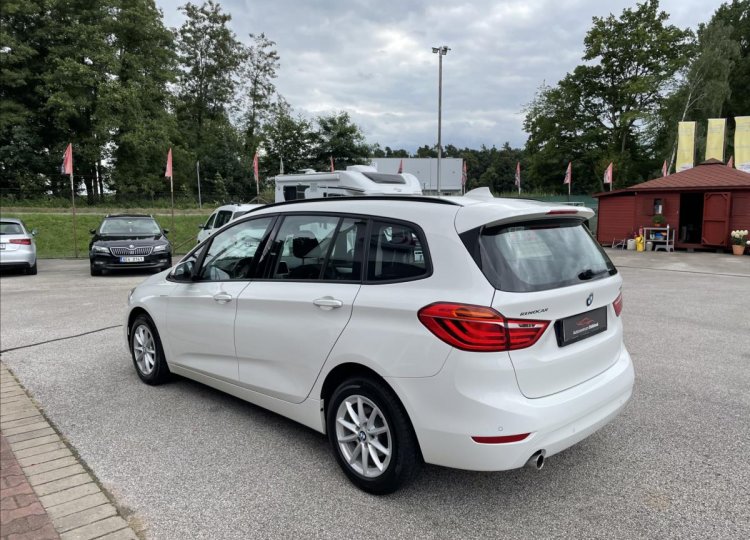 BMW Řada 2, 2,0 218D